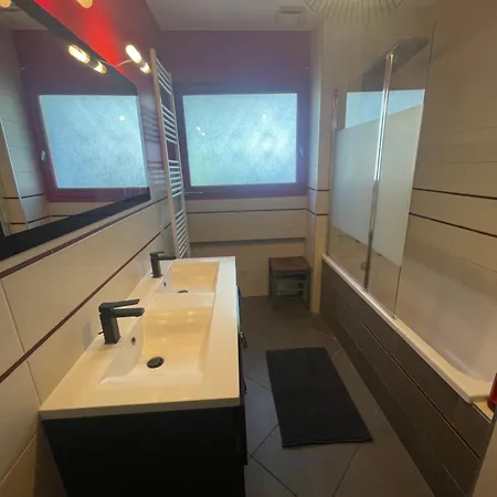 Agreable Maison De Proche Centre * La Rochelle (Charente-Maritime)